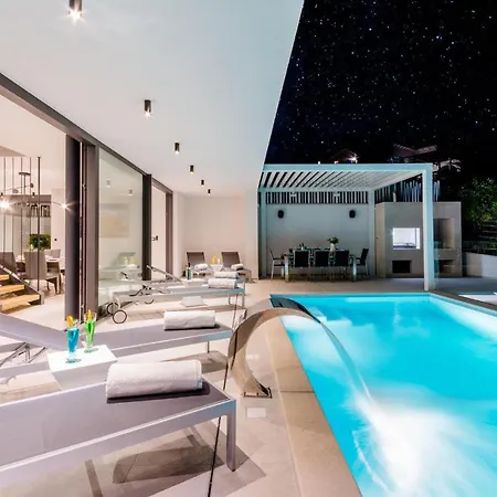 Luxury Complex * Sutivan