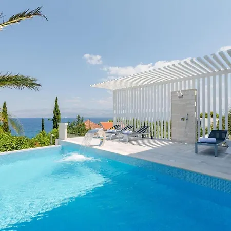 Luxury Complex سوتيفان