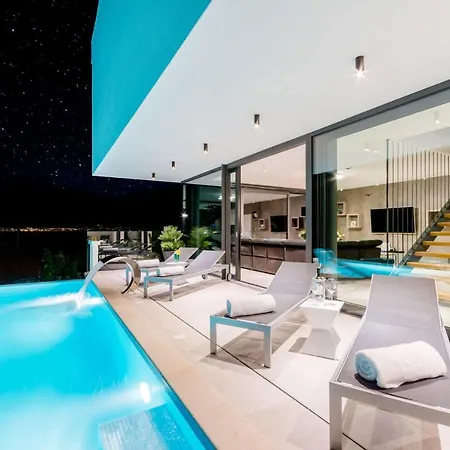 Luxury Complex * Sutivan