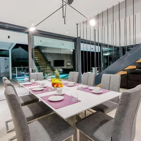 Villa Luxury Complex *