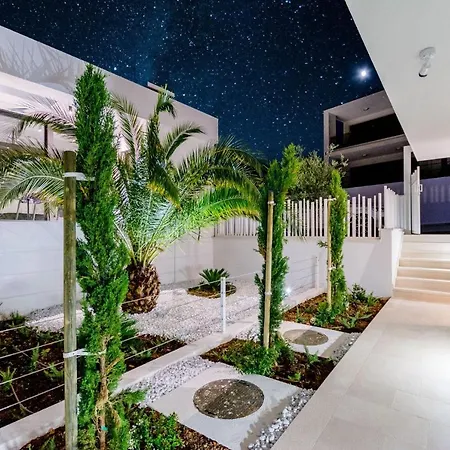 Luxury Complex فيلة