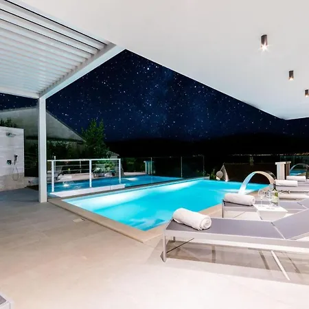 Luxury Complex فيلة *