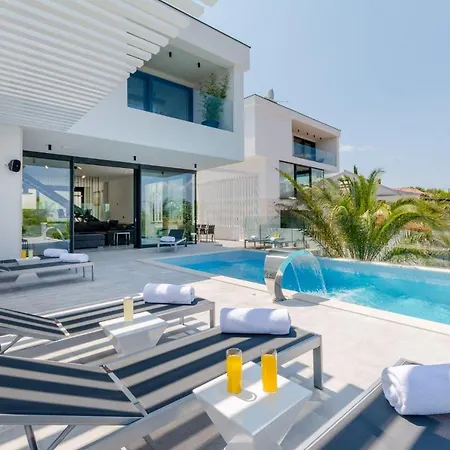 Villa Luxury Complex *