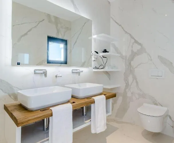 Luxury Complex Villa Sutivan