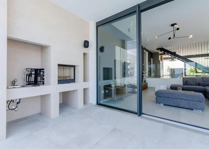 Luxury Complex * Sutivan