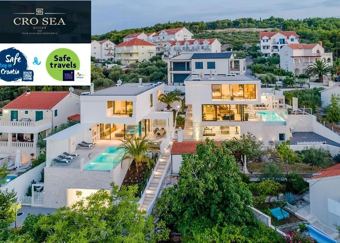 Luxury Complex Villa