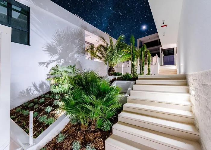 Villa Luxury Complex *