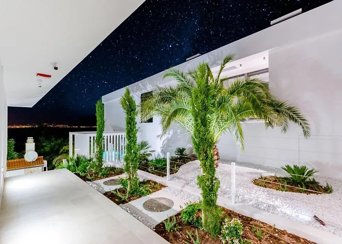 Villa Luxury Complex