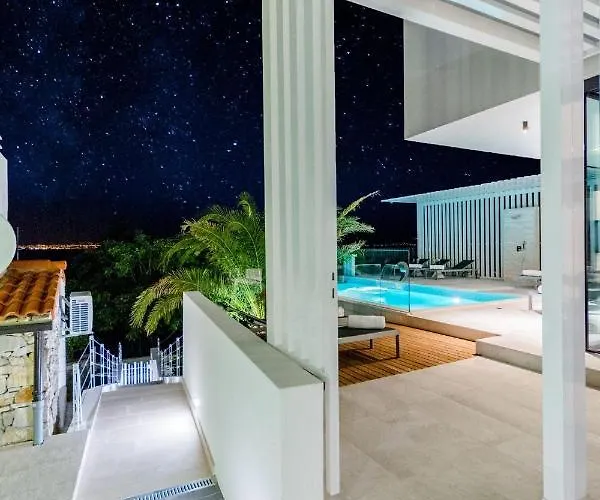 Luxury Complex * Sutivan