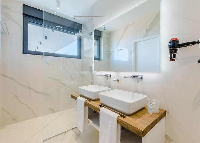 Luxury Complex Villa *