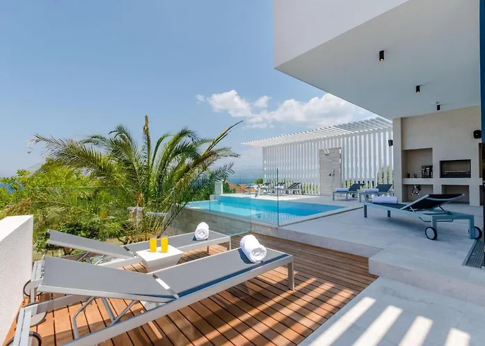 Luxury Complex Villa