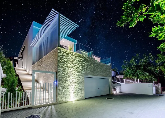 Luxury Complex Sutivan