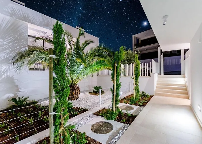 Luxury Complex Villa