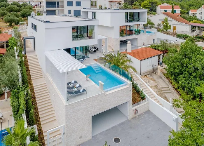 Villa Luxury Complex *