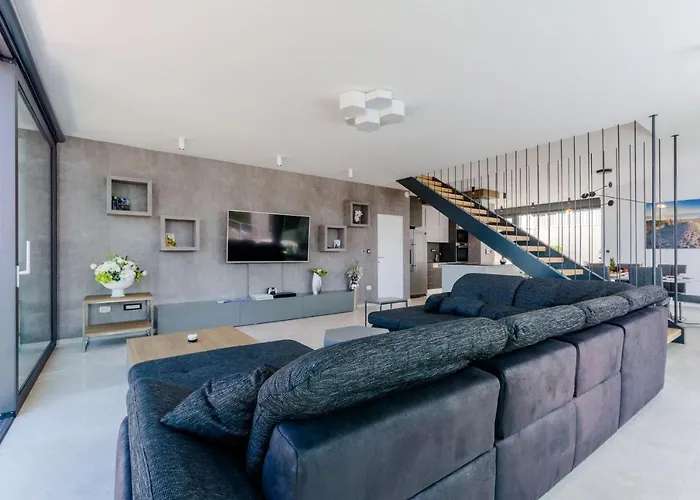 Luxury Complex Villa Sutivan