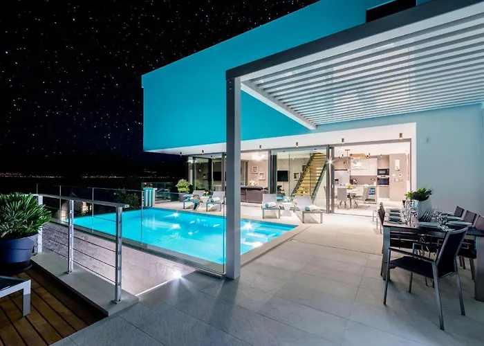 Luxury Complex Villa Sutivan