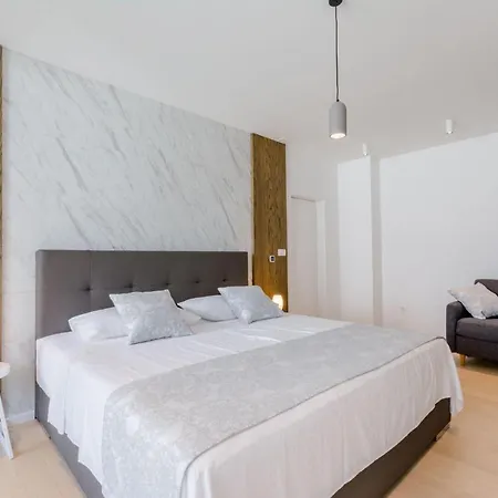 Luxury Complex Sutivan